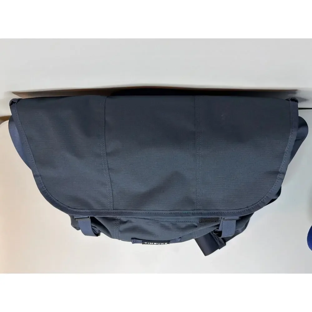 NWOT Timbuk2 Flight Classic Messenger Bag Nautical Medium Limited Edition Color